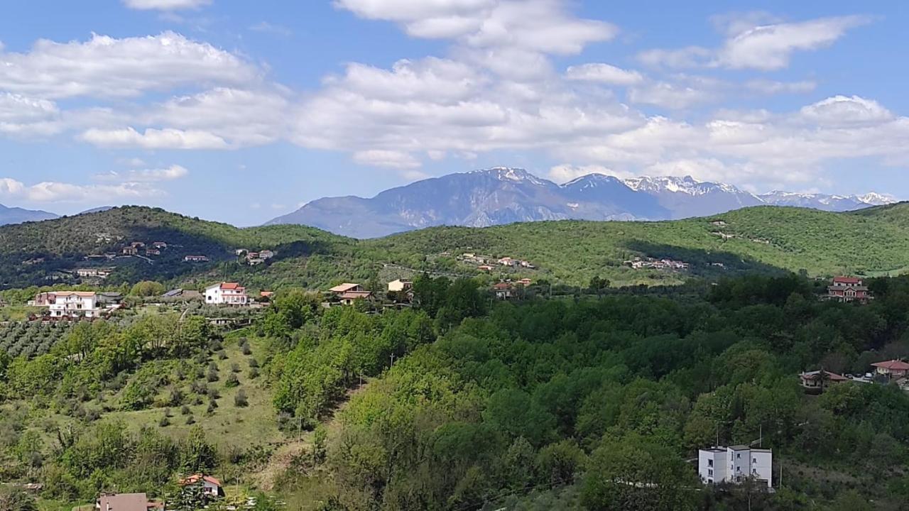 B&B La Finestra Sulle Mainarde - Изерния Экстерьер фото